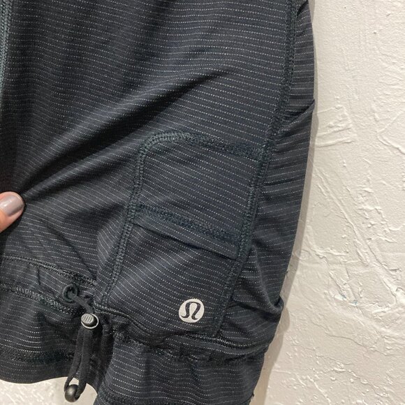 Lululemon Tank Top Women's Run Energy Racerback Black Cinch Waist Striped Size 6 - Picture 11 of 12
